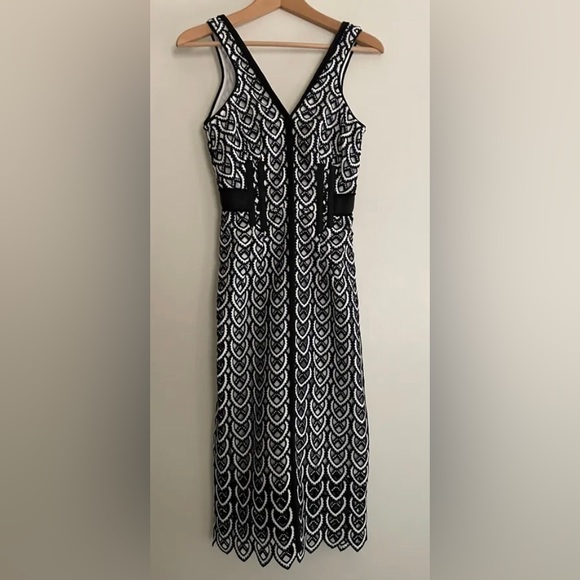 Self-Portrait Sweetheart Crotchet Midi-4 - Picture 7 of 9